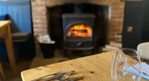 THE RED LION - Image 5