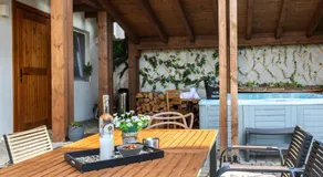 Къщи за гости Сноуфлейк Snowflake Chalet and Snowflake Lodge - Image 4