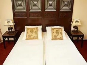 Hanseat-Hotel - Image 3