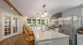 Family Cabin - Image 4