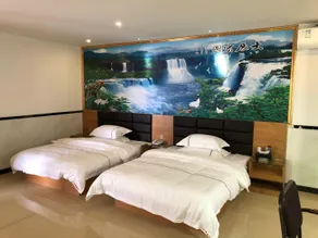 Harbour Fashion Mansion - Image 2