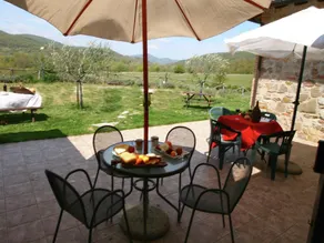 Farmhouse Passignano near Lake Trasimeno - Image 3