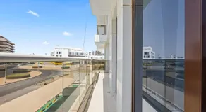 Peaceful Stay l Balcony & Pool l Near Downtown - Image 4