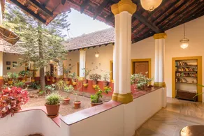 Granpa's Inn Hotel Bougainvillea - Image 4