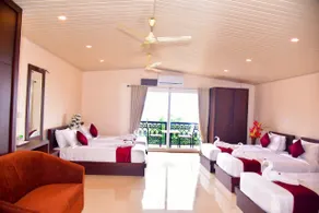 Hotel Coorg Palace - Image 4