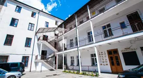 Red Carpet Hostel - Image 3