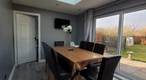 Dolphin House - Image 2