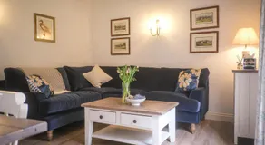 Cowdray Holiday Cottages - Image 4