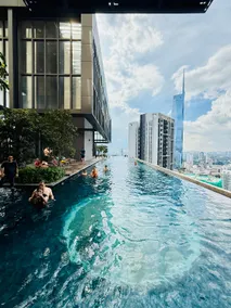BBCC APARTMENT AT LUCENTIA - Image 2