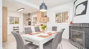 Ferienhaus 'La Villa Luci' mit Bergblick, privater Terrasse und WLAN - Image 2