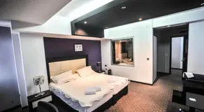 B&B Rose - Image 2