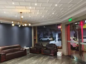 Jinhong Business Hotel - Image 2