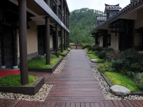 Wuhan Nomura Valley Yinxing Mountain Resort Hotel - Image 4