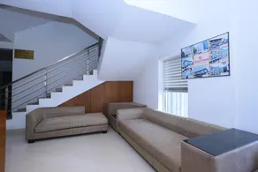 Super Townhouse Prince Palace - Image 5