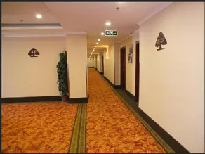 GreenTree Inn Xuzhou High Speed Railway Station Express Hotel - Image 2