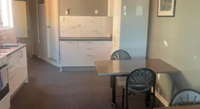 Premier Hotel Collie - Image 3