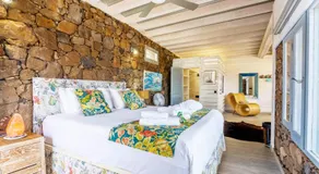 Eco Vineyard Cottage - Fantastic Views - 5 mins drive to Arrieta beach - Image 2