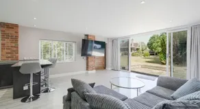 Chalet Gerrards Cross - Image 2