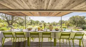 Villa avec barbecue, jardin et piscine privée | Vue mer - Image 3