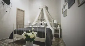 Elegant B&B - Il Vicolo storico - Image 2