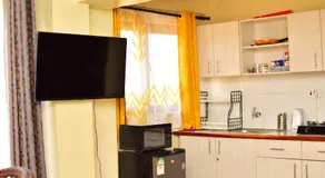 Emeli Suite 103 - Image 4