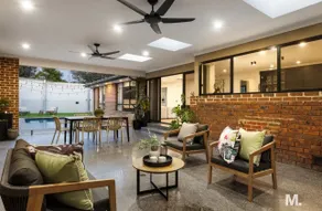 Modern Spacious 4BR + Pool - 5mins drive Airport Long Term Availabale Please contact within - Image 4