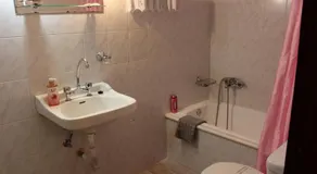 Aaron Apartments - Image 2