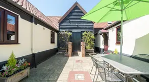 Birds Farm - Image 5