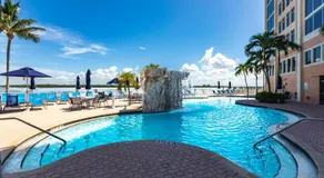 Southern Comfort - Updated Waterfront Condo - Image 4
