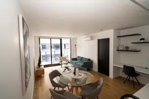 Idyllic 1-Bed Near Popular Shopping Streets - Image 2