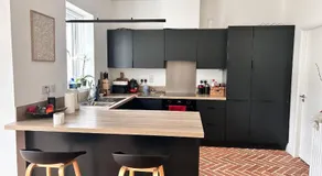 Large double room with a private bathroom in a quiet neighbourhood - Image 5