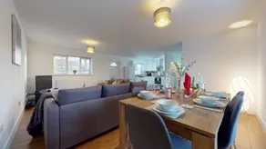 Green View Apartment - Image 3