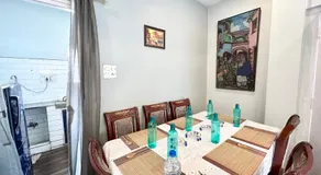 Lavish 2BHK Apartment in Ballygunge Place with Daily Housekeeping - Image 4