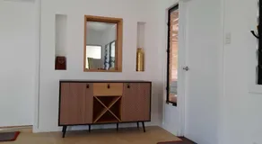 Renovated 2-Bed Cottage - Sleeps 4 - Free Parking - Image 2