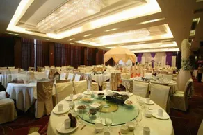 Century Haoting Hotel - Image 4