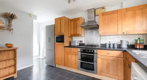 Chelmsford Reach 3 bed house near centre,free parking, Wi-Fi, table football - Image 3