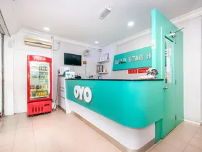 OYO 850 Gold Star Hotel - Image 4