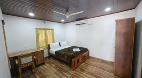 Thachees varkala - Image 2