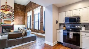 Unique Old City Loft - Minutes from Market Square - Image 3
