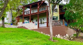 The Rivery Retreat, Choose from Luxury Guesthouse Cabin OR Poolside Suite in Lake Austin Hill Country - Image 5