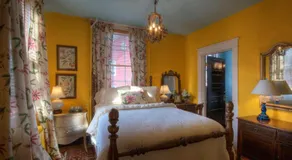 Inn at Court Square - Image 4