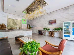 Lian Hu Yi Jing Hotel - Image 4