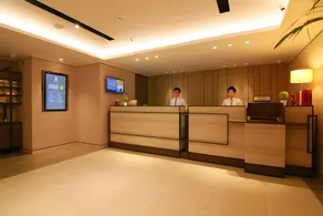 Home Inn Plus Beijing Sanlitun Tuanjiehu Metro Station - Image 2