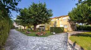 Amarylis Apartments - Image 4