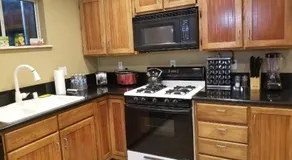 CLOSE TO STRIP, Very Private, GATED, Huge Floorplan, WIFI, Washer&Dryer - Image 5