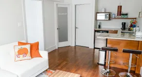 Studio on Capri - Image 2