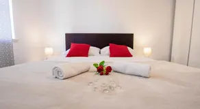 Ana Guesthouse - Image 2