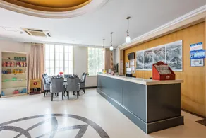 Elan Hotel (Qingdao Zhongshan Road) - Image 4