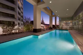 Embassy Suites Los Angeles - Glendale - Image 2
