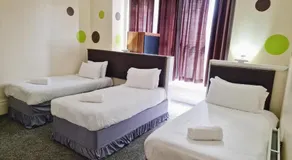 Portsmouth Budget Hotels - All rooms are EN-SUITE - Image 4